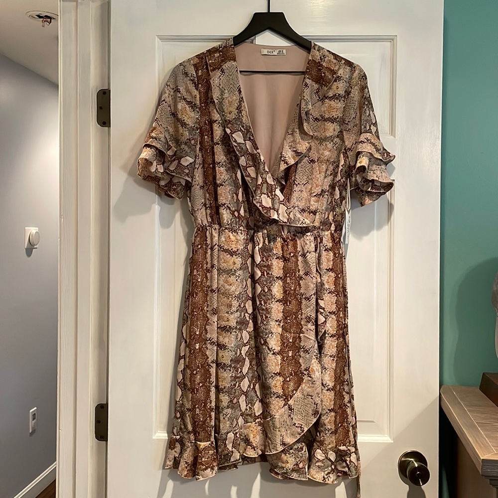 NWT Dex The Dress Shop Short Sleeve Wrap Dress